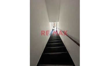 Se Vende Casa De 4 Pisos Cerca A Gamarra