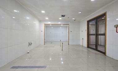 CASA CON  ESTACIONAMIENTO