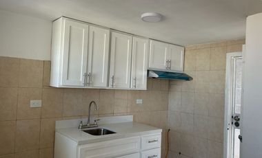 DEPTO REMODELADO EN BOULEVARD LAS FUENTES  VILLA FLORESTA C PORTON ELECTRICO
