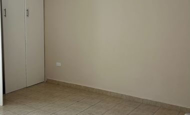 DEPTO REMODELADO EN BOULEVARD LAS FUENTES  VILLA FLORESTA C PORTON ELECTRICO