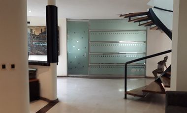 Venta Edificio para oficinas en Fracc. Vallarta Poniente, cerca de la Minerva