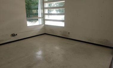 Edificio Corporativo en Esquina, a Pasos de La Minerva.