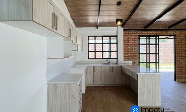 Casa en venta en sector Ceibopamba cerca de la avenida principal y a pocos minutos del centro de Malacatos