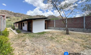 Casa en venta en sector Ceibopamba cerca de la avenida principal y a pocos minutos del centro de Malacatos