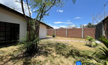 Casa en venta en sector Ceibopamba cerca de la avenida principal y a pocos minutos del centro de Malacatos