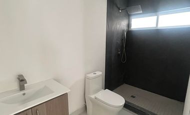 Casa en RENTA en Lienzo Residencial, colonia Loma Bonita, vía rápida Alamar.