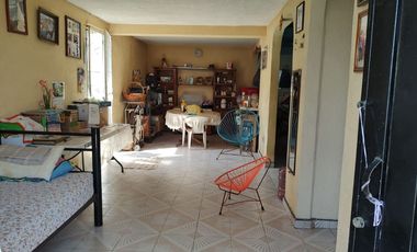Casa dos niveles, El Coloso