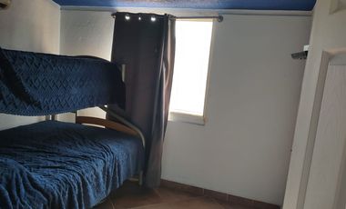 Fracc. Joyas del Marques, Casa dos niveles con alberca