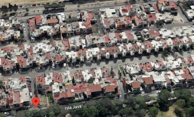 VENDO CASA EN JARDINES EL SAUZ, GUADALAJARA CERCA EXPO GUADALAJARA