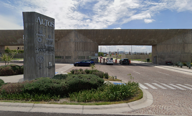 Casa en Fraccionamiento Valle Alto, Cto. Altos Juriquilla, 76230 Juriquilla, Qro., México
