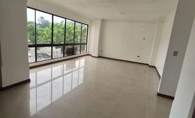 Departamento en Alquiler Sector San Marino, 3 Habitaciones,  4 Baños, Garaje,  Seguridad, Norte de Guayaquil.