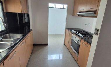 Departamento en Alquiler Sector San Marino, 3 Habitaciones,  4 Baños, Garaje,  Seguridad, Norte de Guayaquil.