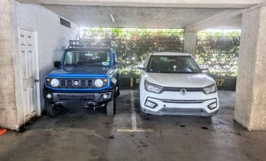 Estacionamiento Techado En Primer Piso En Providencia.
