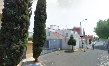 Casa En Remate Cercana a Escuelas En Cafetales