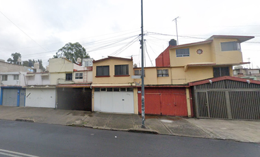 Bonita casa muy bien ubicada