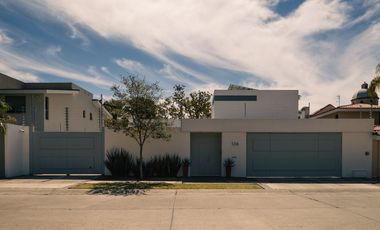 Casa en Venta, Residencia de Lujo, – El Palomar, Sección Bosques