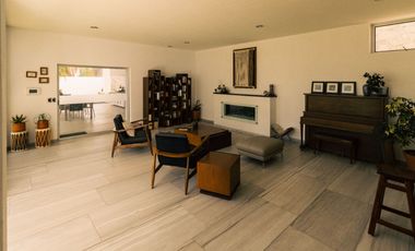 Casa en Venta, Residencia de Lujo, – El Palomar, Sección Bosques