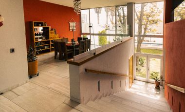 Casa en Venta, Residencia de Lujo, – El Palomar, Sección Bosques