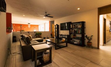 Casa en Venta, Residencia de Lujo, – El Palomar, Sección Bosques