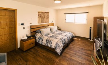 Casa en Venta, Residencia de Lujo, – El Palomar, Sección Bosques