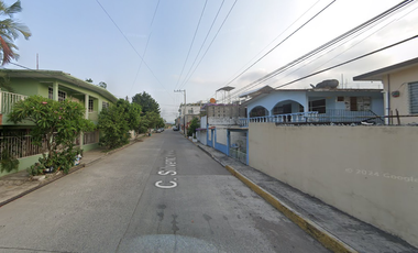 CASA EN VENTA EN LAS GRANJAS, POZA RICA-VER