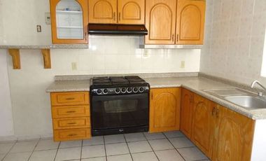 CASA A LA VENTA EN COL. EL PARAISO, TINAJAS, HGO