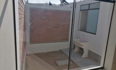 SE ALQUILA CASA DE ESTRENO EN PARQUES DE HUACACHINA ❗