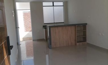 SE ALQUILA CASA DE ESTRENO EN PARQUES DE HUACACHINA ❗