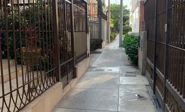 Hermosa casa en San Miguel Límite con La Perla