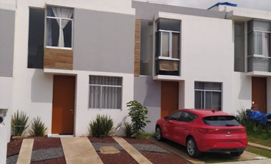 VENDO CASA EN FRACC. PEDREGAL DEL BOSQUE ZIMANTLA, TLAQUEPAQUE CERCA AEROPUERTO GUADALAJARA