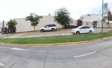 VENDO CASA EN FRACC. PEDREGAL DEL BOSQUE ZIMANTLA, TLAQUEPAQUE CERCA AEROPUERTO GUADALAJARA