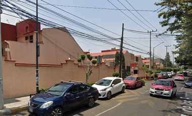 Casa Remate Cercano A Alameda del Sur En Calzada De Las Bombas