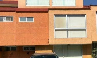 Casa Remate Cercano A Alameda del Sur En Calzada De Las Bombas