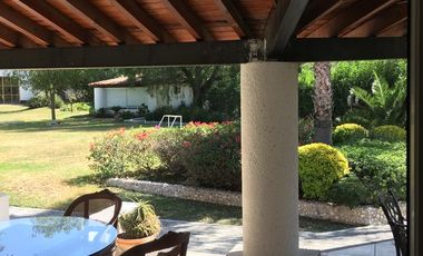 AMPLIO LOFT AMUEBLADO EN JURICA