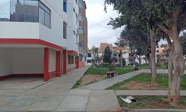 REMATO Casa-Edificio en Santa Teresa de Ávila esquina