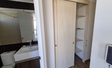 Venta de Lindo Depto. de 2 dormitorios 2 baños. Metro Ñuble.