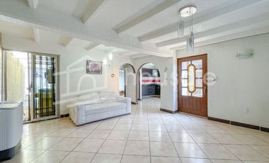 Casa en Venta, Jardines de Santa Clara. Ecatepec, Estado de México.