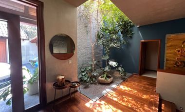 Casa en Renta de Lujo en Lomas del Valle con Alberca, Zapopan