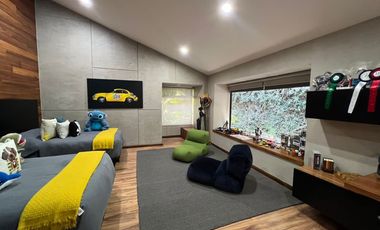 Casa en Renta de Lujo en Lomas del Valle con Alberca, Zapopan