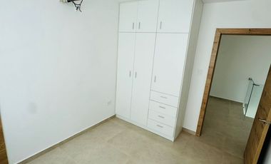 Venta de casa de 3 habitaciones en urbanización privada, Sur de Manta.