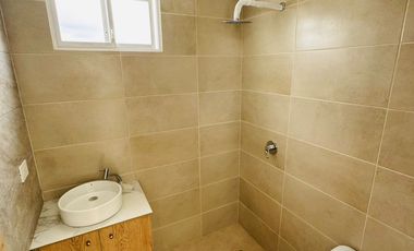 Venta de casa de 3 habitaciones en urbanización privada, Sur de Manta.