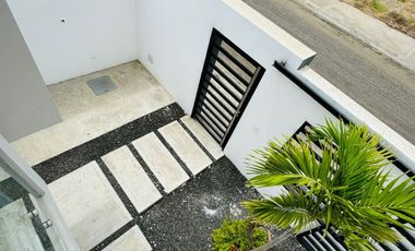 Venta de casa de 3 habitaciones en urbanización privada, Sur de Manta.