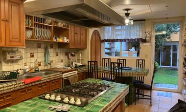 Casa en Venta en San José Insurgentes (Casa con Uso de Suelo)