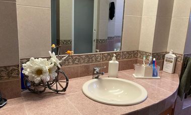 Casa en Venta en San José Insurgentes (Casa con Uso de Suelo)