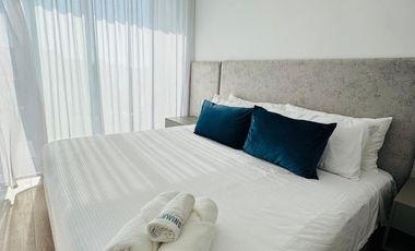 Venta de departamento amoblado de 3 habitaciones en urbanización Porto Manta.