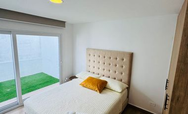 En venta Casa nueva amoblada en urbanización de Ruta Del Spondyllus en Manta.