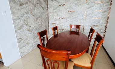 Venta de departamento de 2 habitaciones amoblado frente a Playa El Murciélago en Manta.