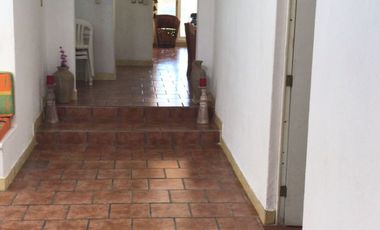 CASA EN VENTA EN SAN MIGUEL CUYUTLAN CERCA DE LA LAGUNA DE CAJITITLAN