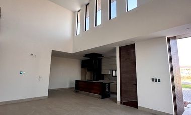 RENTA DE CASA NUEVA EN LOMAS DEL MOLINO 5 CASA NUEVA