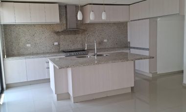 CASA EN RENTA LOMAS DE ANGELOPOLIS